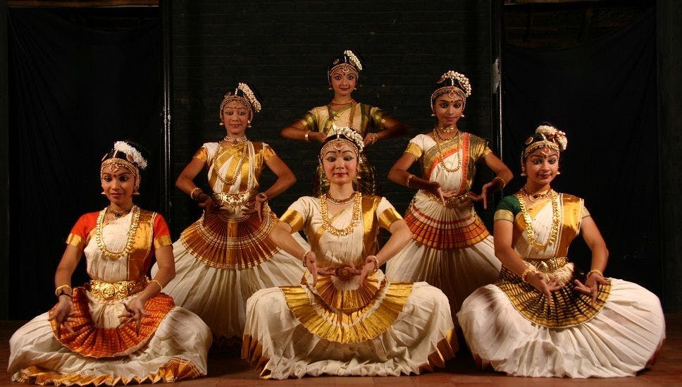 Mohiniyattam